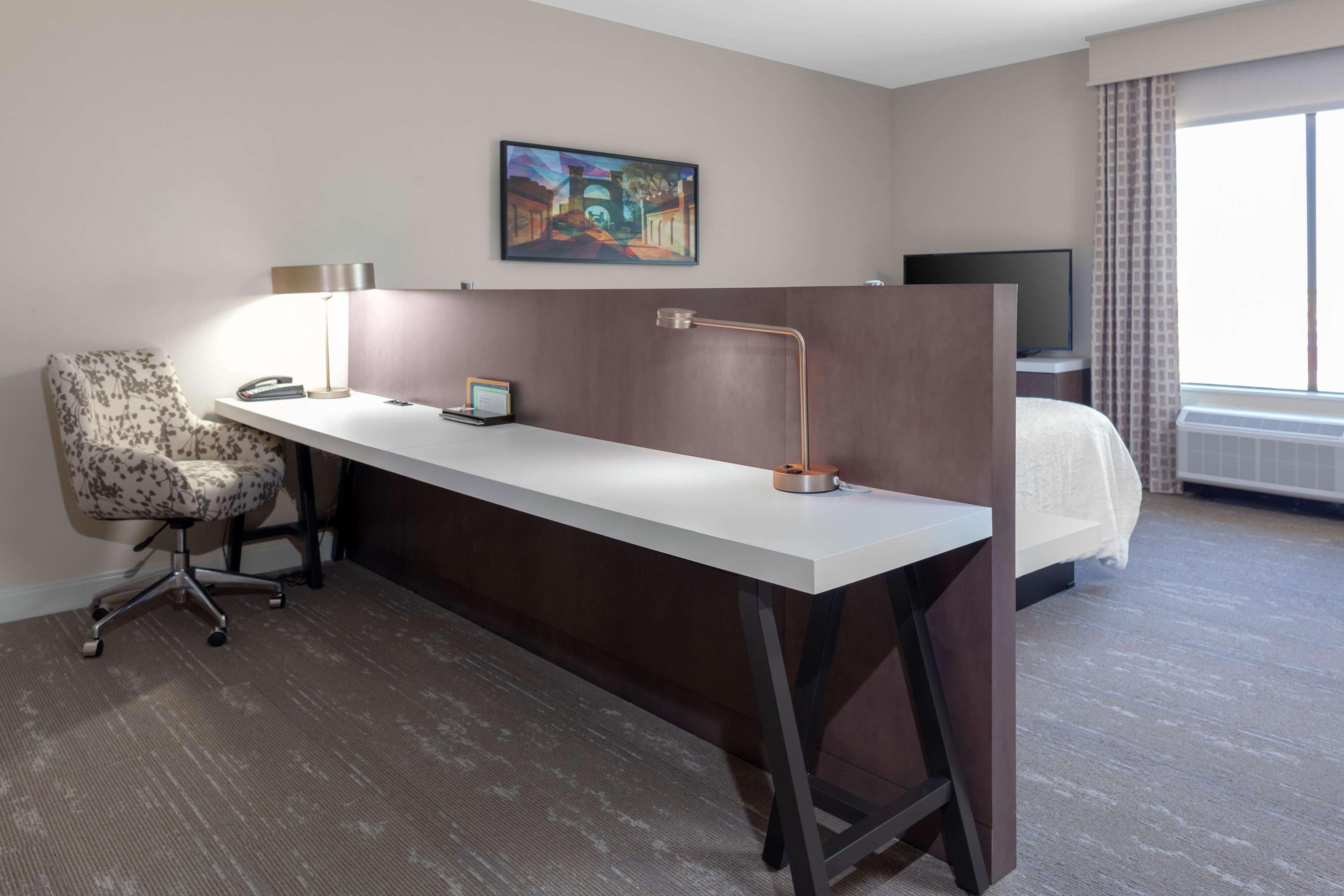 Hilton Garden Inn Waco Buitenkant foto